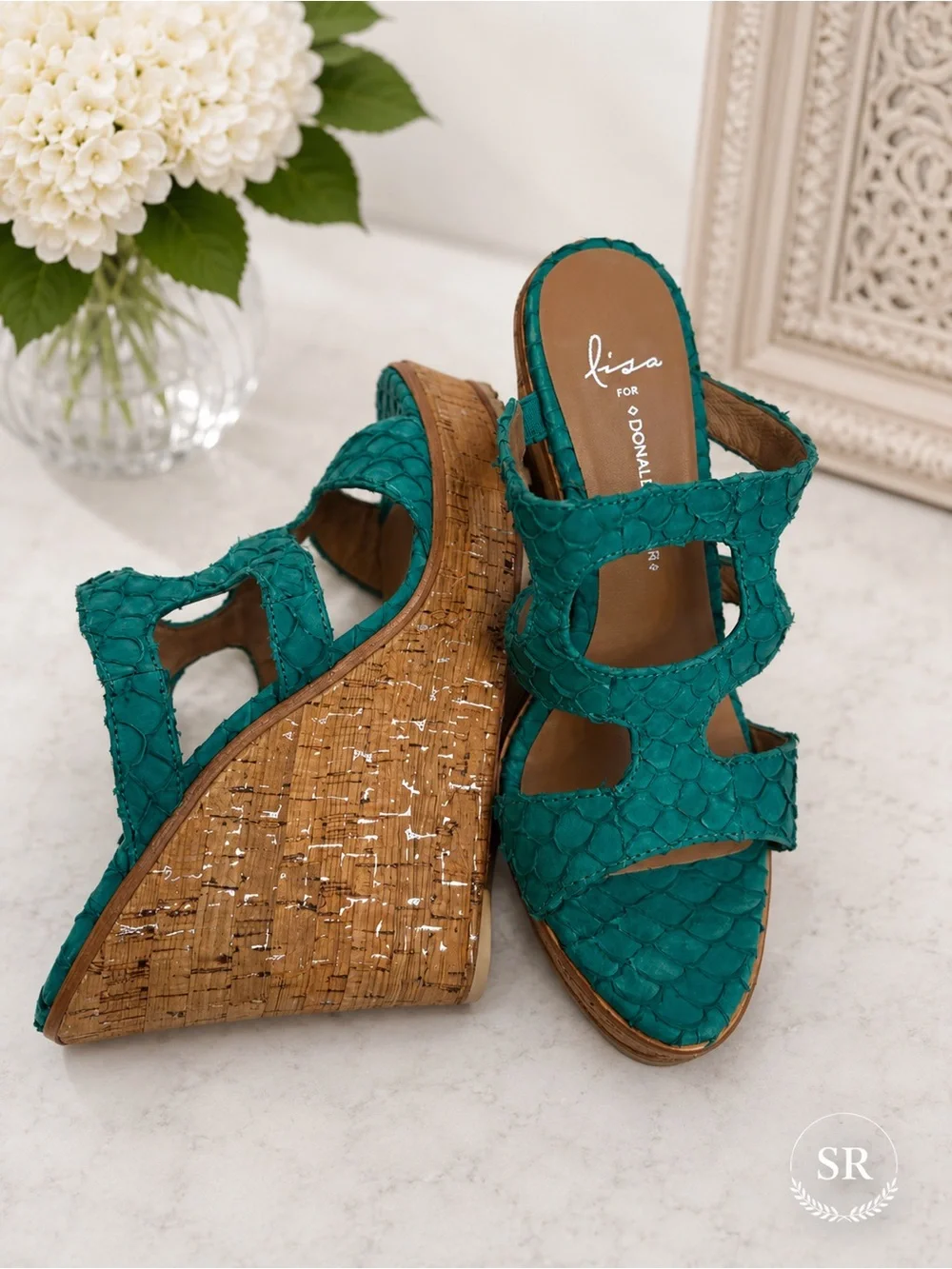 Lisa for Donald J. Pliner Kloe Y2K Wedge Sandals Sz 8 Teal Snakeskin